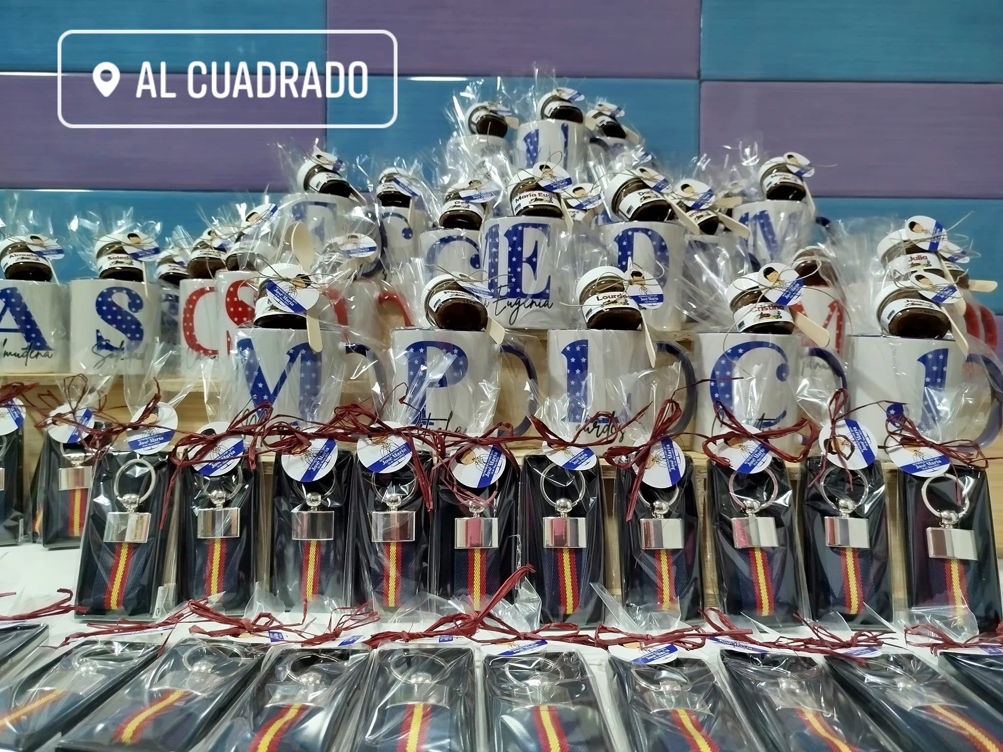 Vista adicional de Llavero Bandera